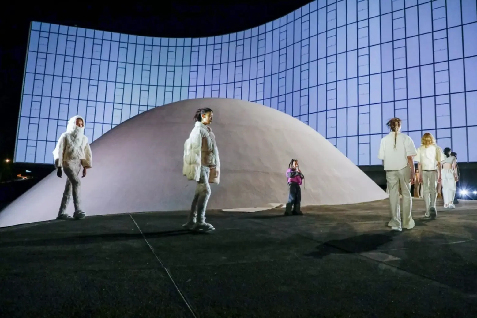 Kanye West organized the reveal of Yeezy Season 8 collection at the 2020 Paris Fashion Week in Espace Niemeyer, headquarters of the French Communist Party Espace Niemeyer