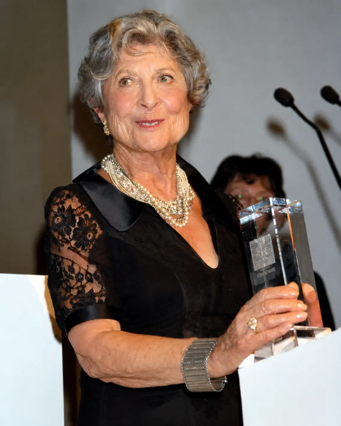 Browns Founder Joan Burstein Dies at 100