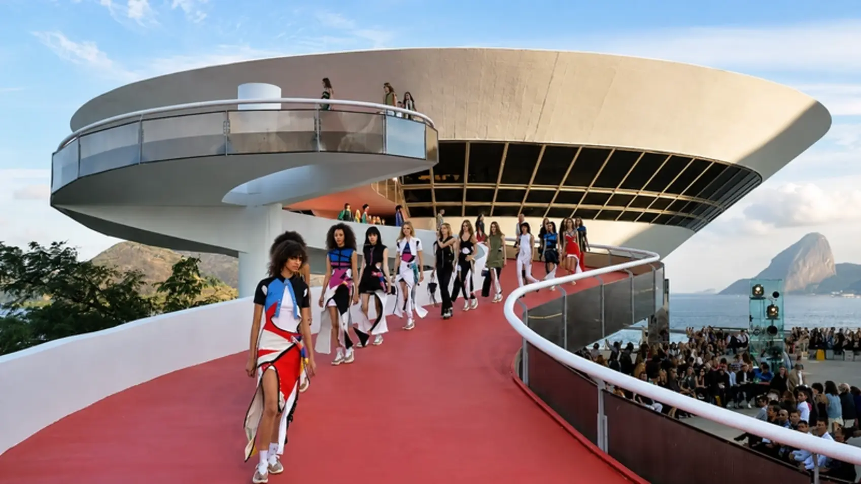 Louis Vuitton Resort 2017 Cruise Collections 4