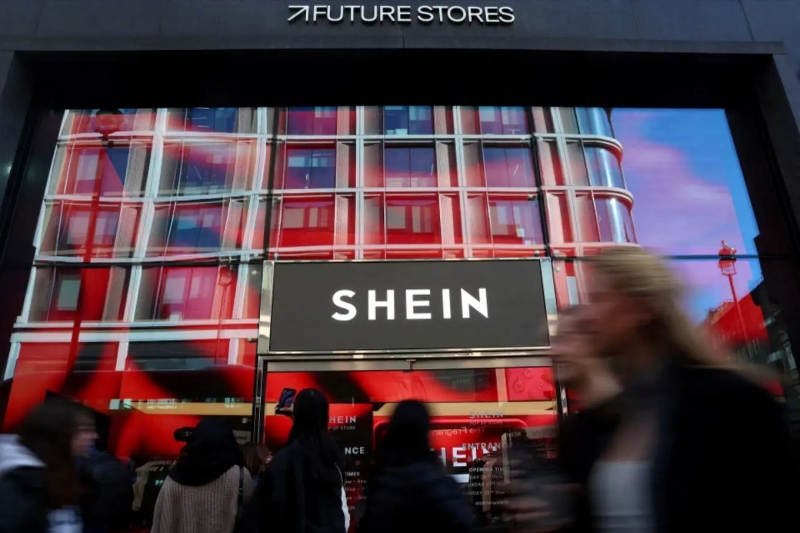 Shein storefront in France Shein Everlane a