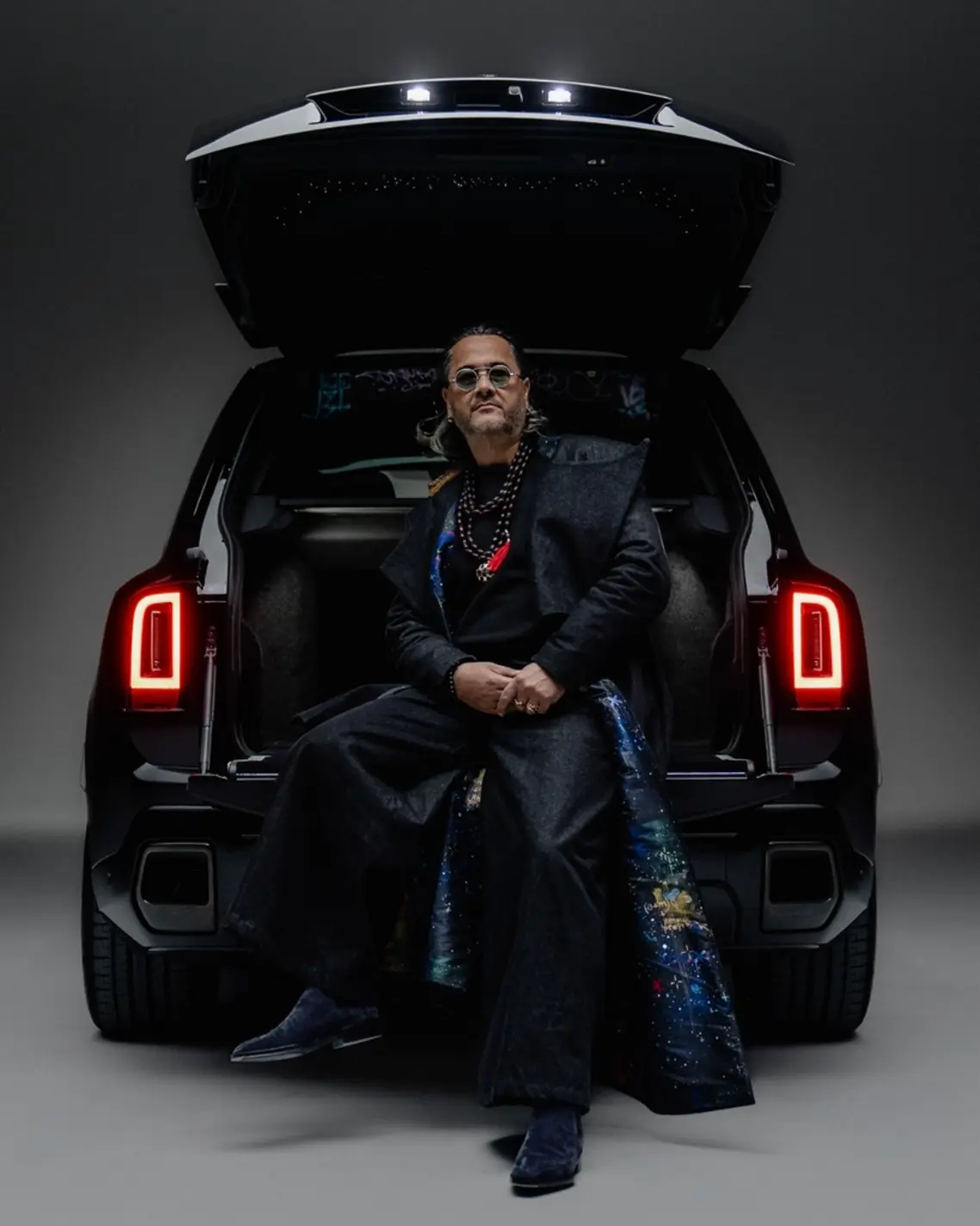 Black Badge Cullinan by Cyril Kongo: Street Art On Rolls