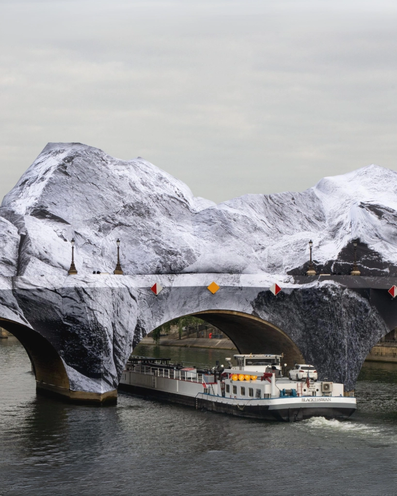 La Caverne du Pont Neuf: Stone On The Sky, Over The Water