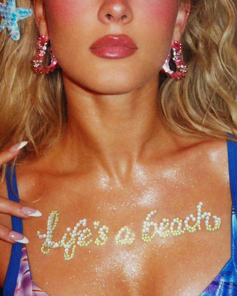 The Body Glitter Trend Turns Everybody Into A Disco Ball 0