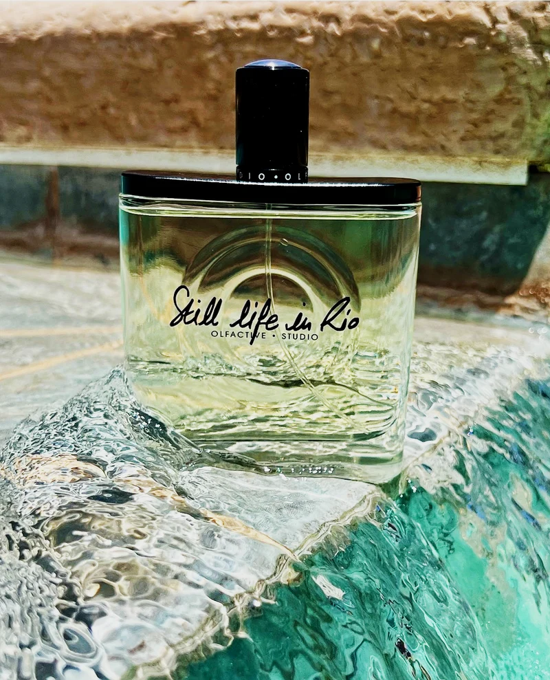 Rain Perfumes That Turn Summer Into A Pouring-Sky Love Scene 6 Rain Perfumes That Turn Summer Into A Pouring-Sky Love Scene 6