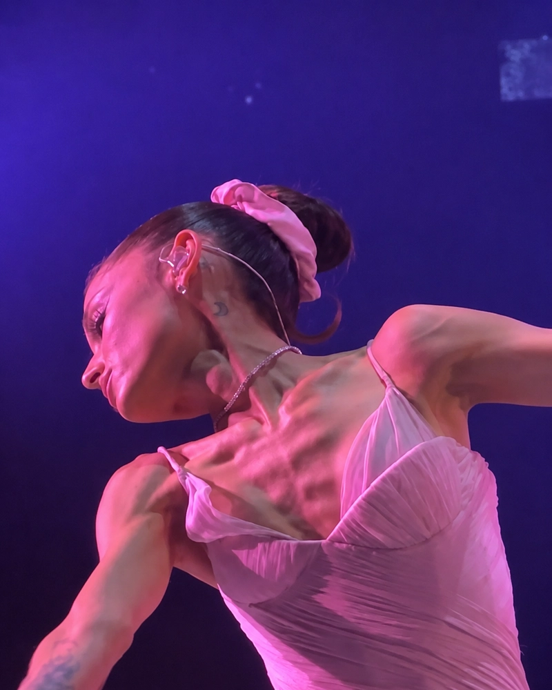 Why Ariana Grande's Body Scrutiny Feels Haunted by the Karen Carpenter Case
