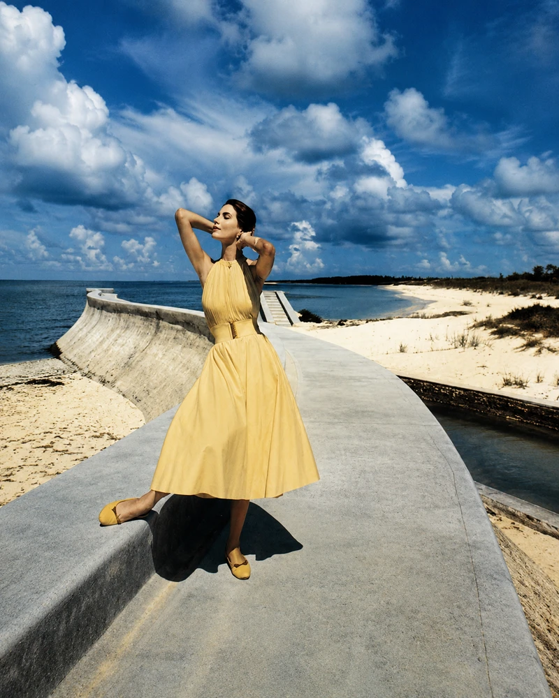 Photographed by Gleb Derujinsky, 1952 Gleb Derujinsky Left Fashion