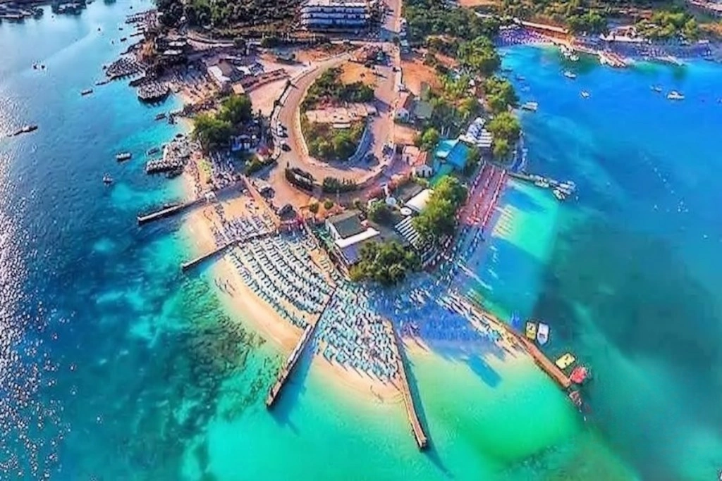 luxury honeymoon destinations 2026