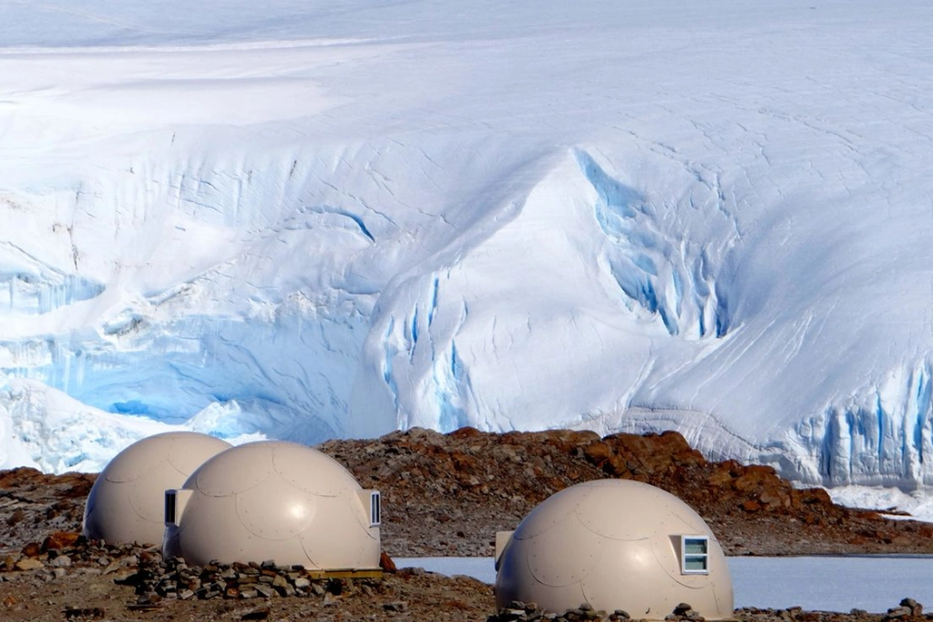 Antartica luxury travel destinations