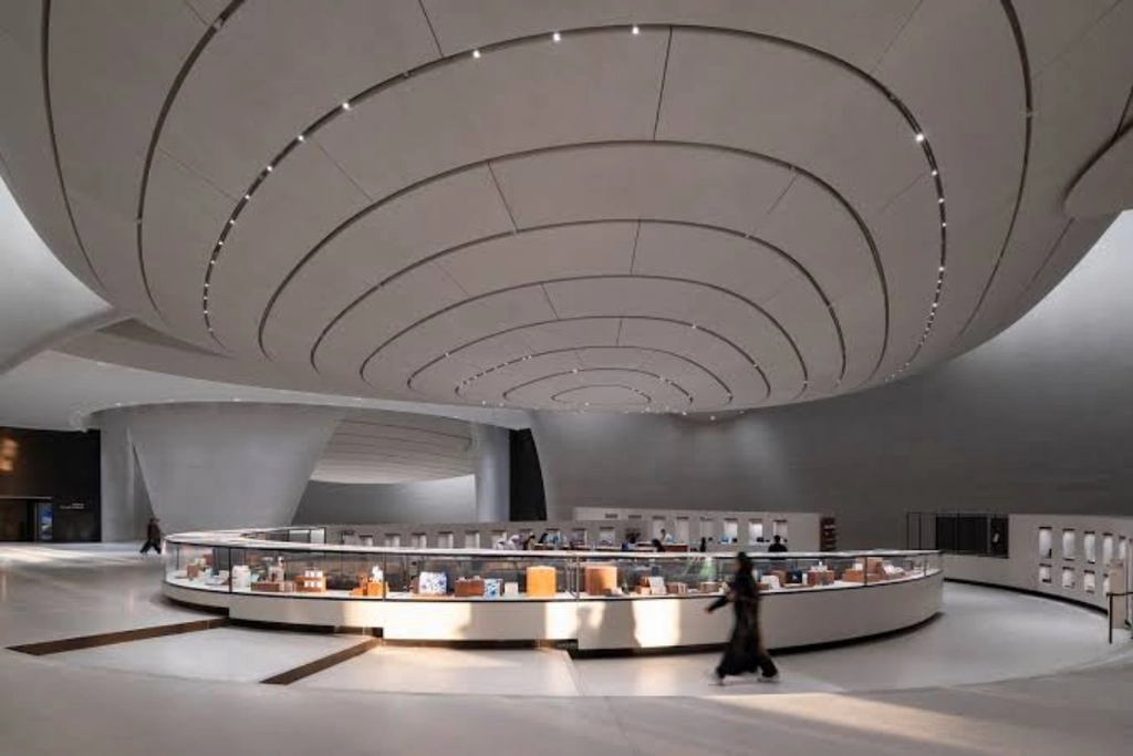 luxury art collecting museum