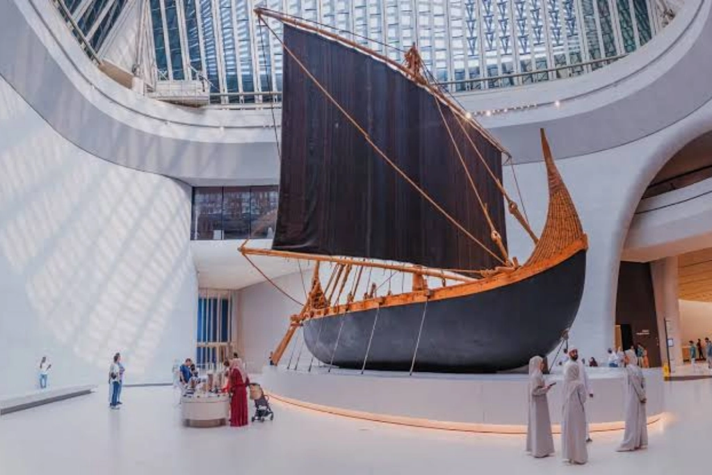 luxury art collecting museum