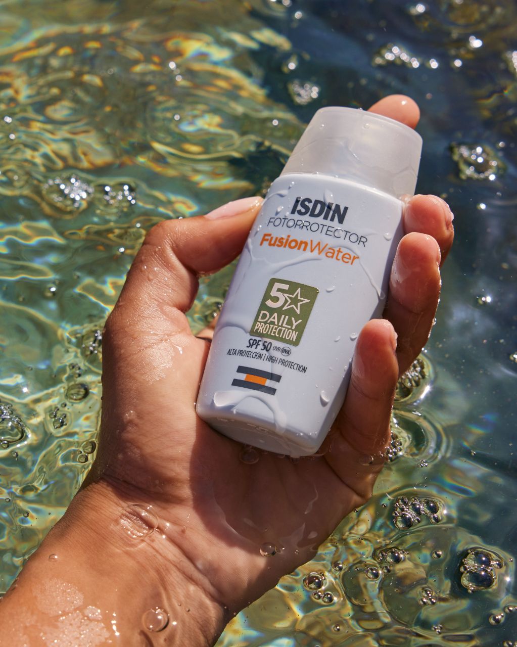 ISDIN Fotoprotector Fusion Water Lightweight Sunscreens ISDIN Fotoprotector Fusion Water