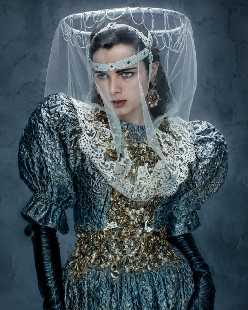 Victorian Style: The Eternal Roots of the Skeletal Divine Body