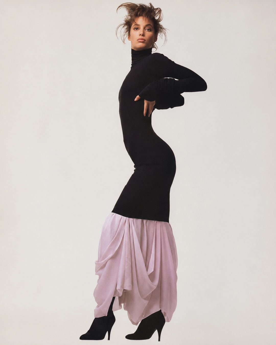 Christy Turlington in Vogue UK Sep 1986 issue curved line 8