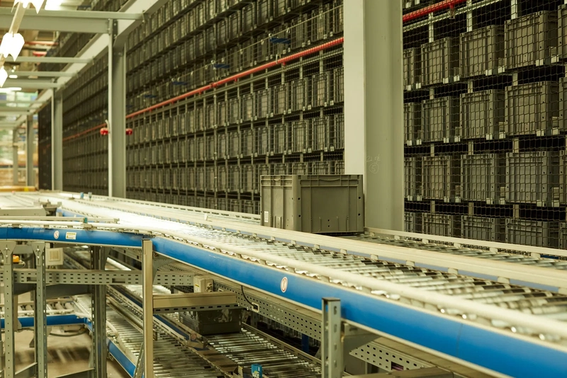 Automated E-commerce Fulfilment Center The Department Store Is Paying Rent On Borrowed Luxury Desire 7