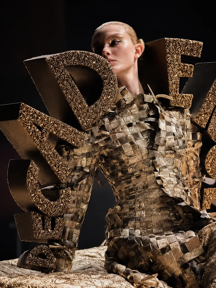Viktor&Rolf Fall 2026 Couture Mirrored Wealth and Labour