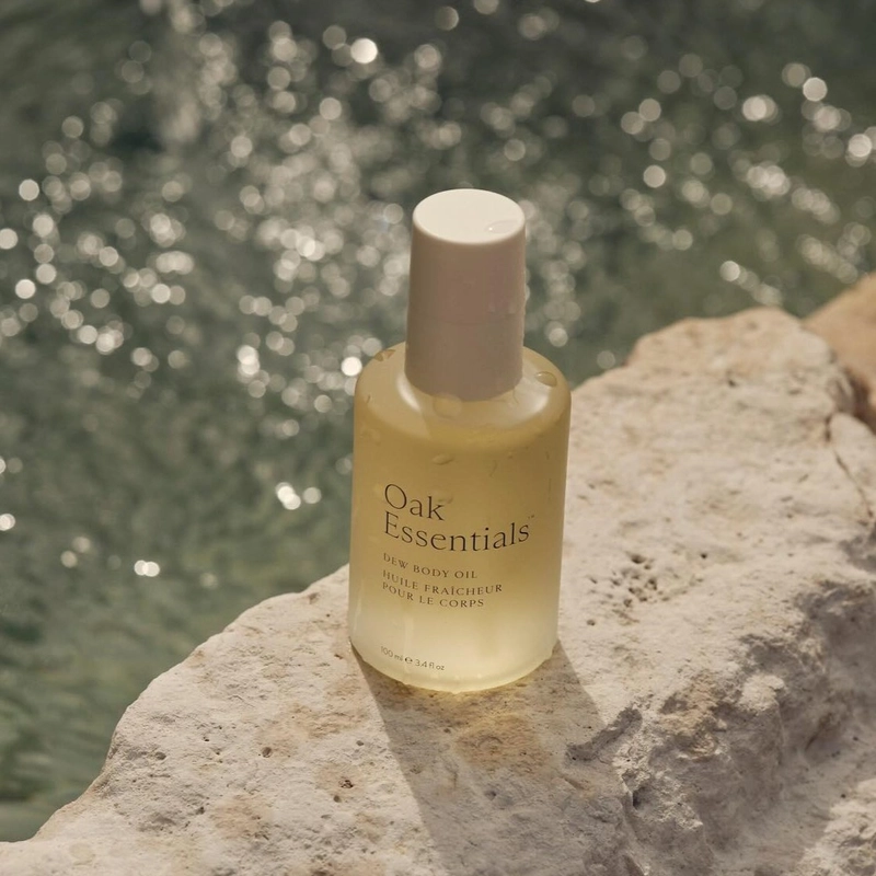 Oak Essentials Dew Body Oil Body Oil Turns Bare Skin Into a Smooth Operator 6