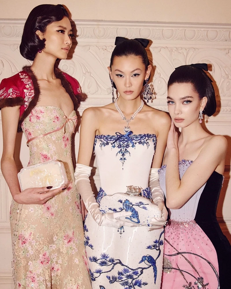 Miss Sohee Who Answers When a Haute Couture Guest House Vanishes?
