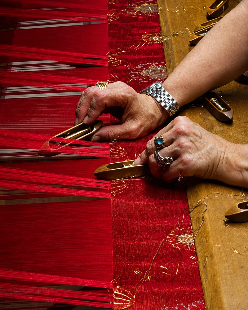 Process of handloom weaving Banarasi sarees Brocade Fabric: A Regal Tapestry of Power and Tradition 6