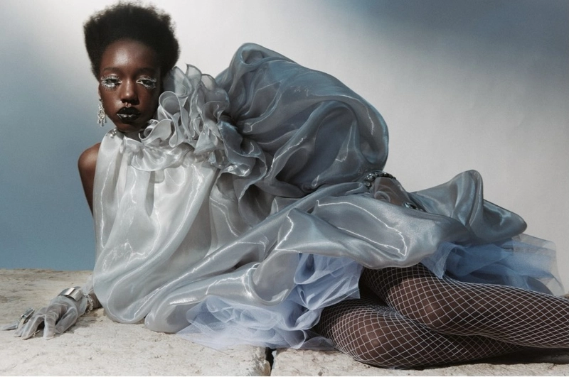 Anna Lackner, 2026 Organza Fabric: Floating Between Air and Radiance 45