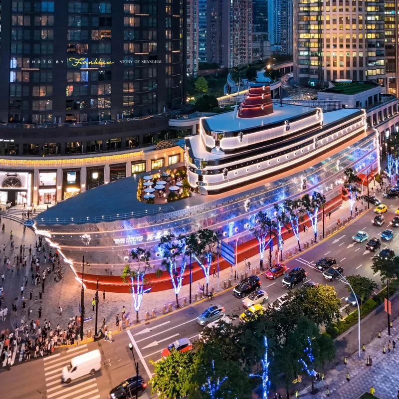 Louis Vuitton pop-up located at HKRI Taikoo Hui on West Nanjing Road, Shanghai European Creative Directors 12