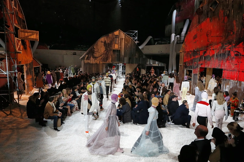 Calvin Klein Fall 2018 Inside the Radical World of Raf Simons 15