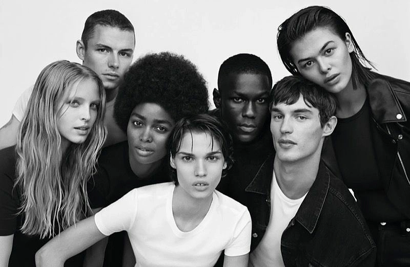CK One Essence Returns With Calvin Klein’s 90s Spirit