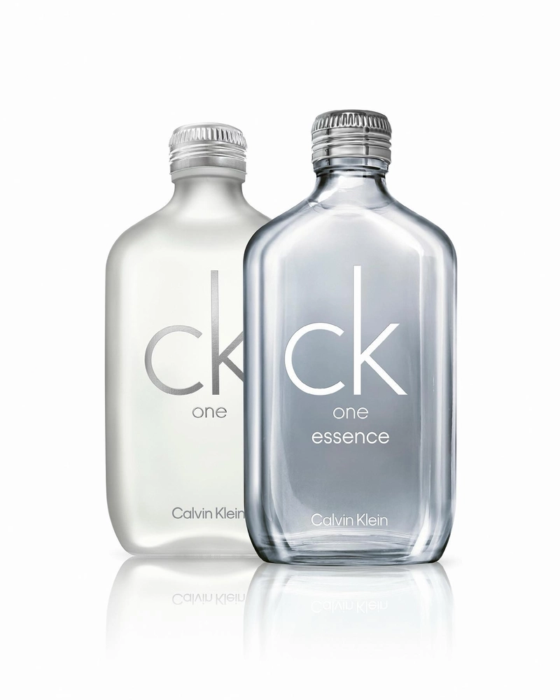 CK One Essence Returns With Calvin Klein’s 90s Spirit 