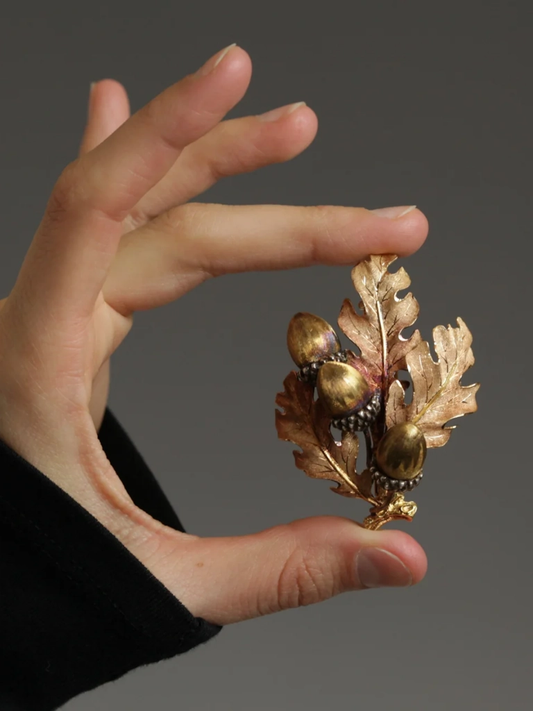 Mario Buccellati Gold Acorn and Oak Leaf Brooch features segrinato engraving and three colors of gold Buccellati