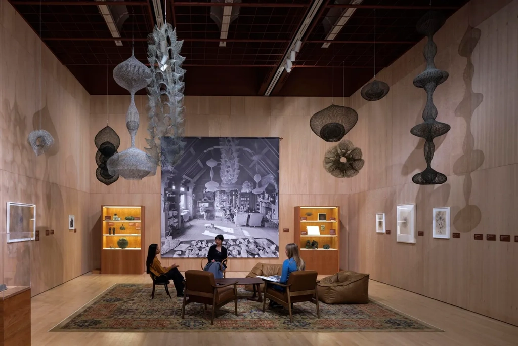 Ruth Asawa: Retrospective (installation view, SFMOMA) Ruth Asawa