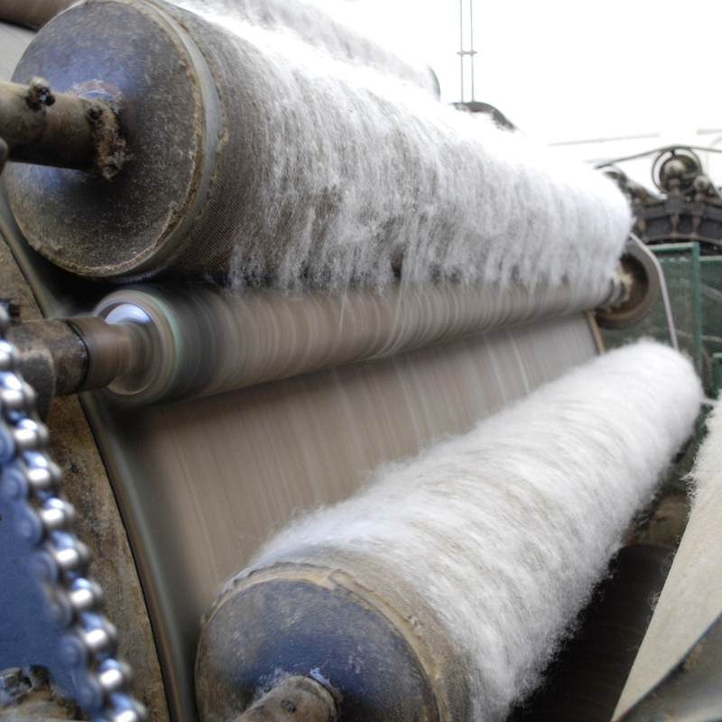 Cashmere woollen spinning process Cashmere Fabric: Luxury Begins Beneath a Goat’s Fur 6