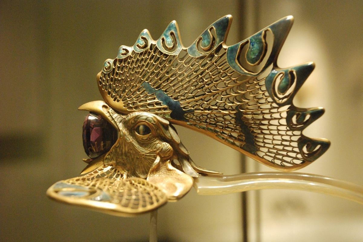 Enamel art pieces by René Lalique Enamel jewelry is Luxury’s Most Brilliant Return to Color