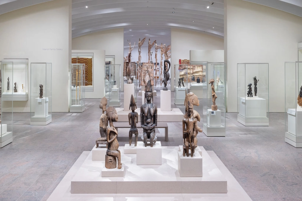 Luxury art collecting