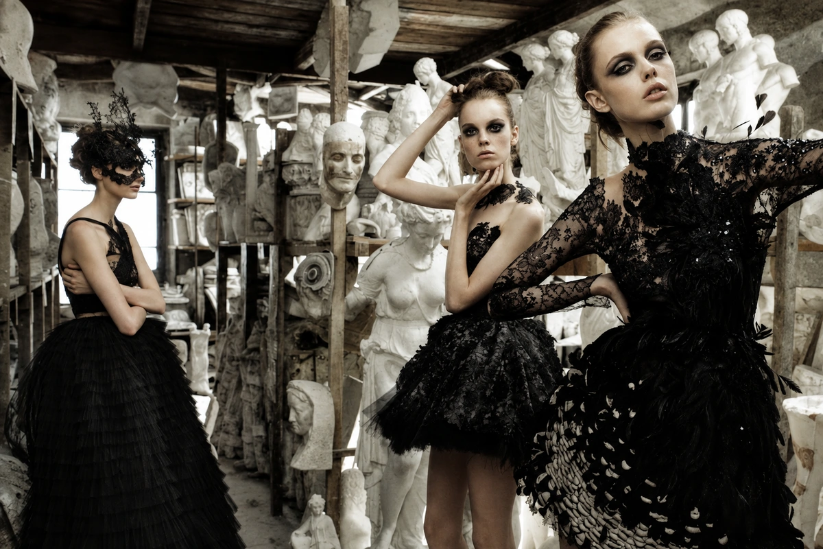 Valentino Haute Couture and Vogue Italia 2009 lace fabric i