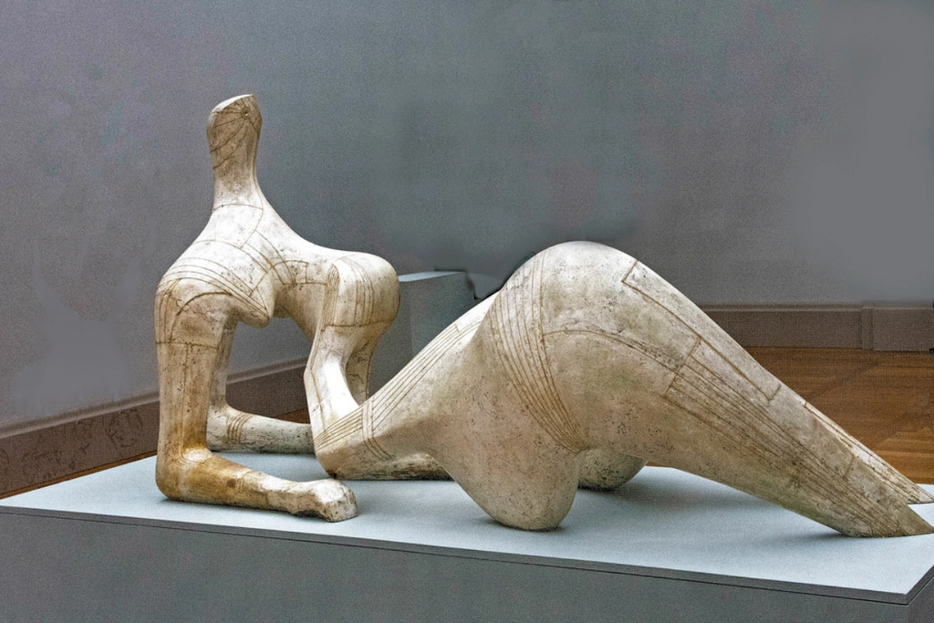 modern sculpture Henry Moore
