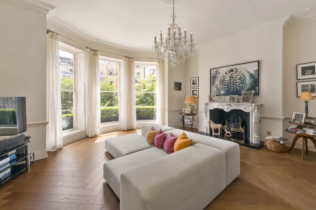 Grade II listed townhouse in Mayfair is listed on Sotheby's for $20.238.256 (6 bedrooms, 5 bathrooms, 7511 square feet) castle real estate