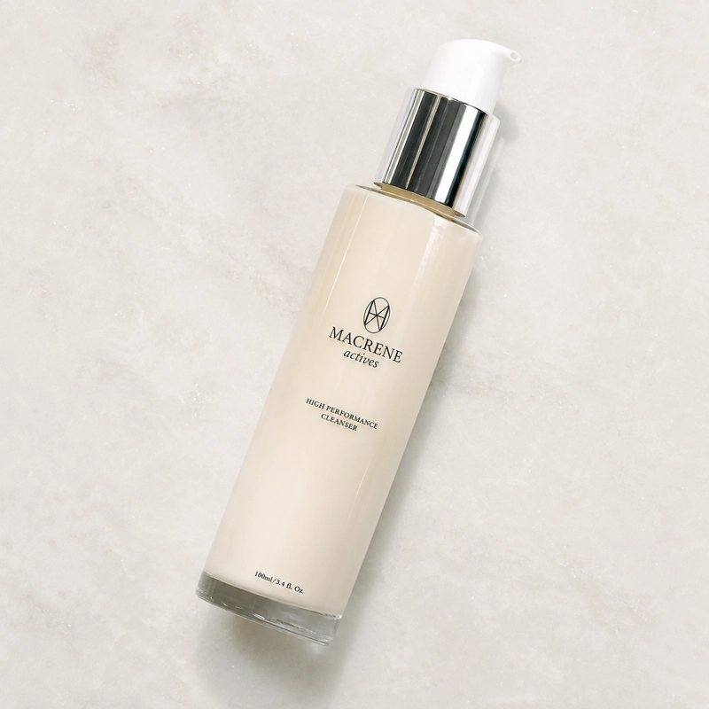 Shine Control Starts With Face Washes for Oily Skin 6