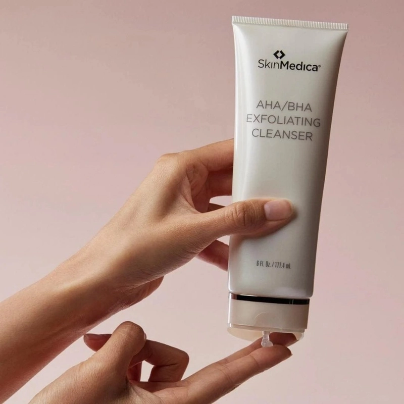 Shine Control Starts With Face Washes for Oily Skin 1