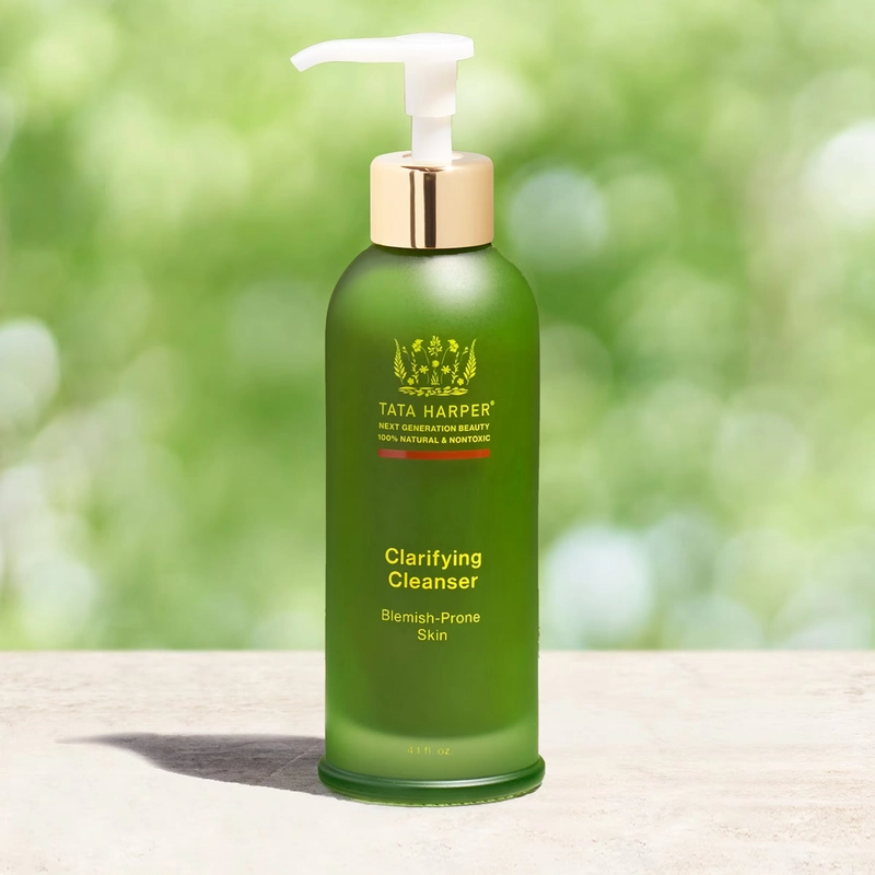 Shine Control Starts With Face Washes for Oily Skin 3
