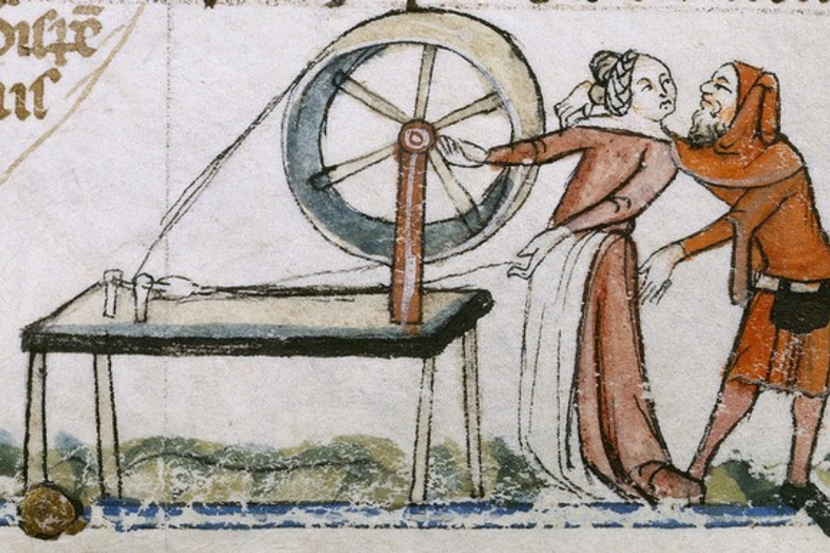 Smithfield Decretals, c.1340 wool fabric 3