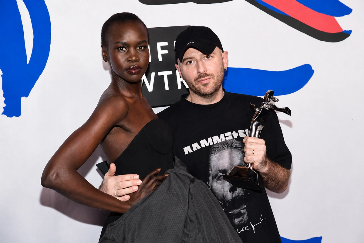Demna Gvasalia 44
