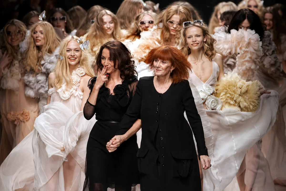 Sonia Rykiel Spring 2008 ending show with her daughter Nathalie Rykiel Sonia Rykiel 3