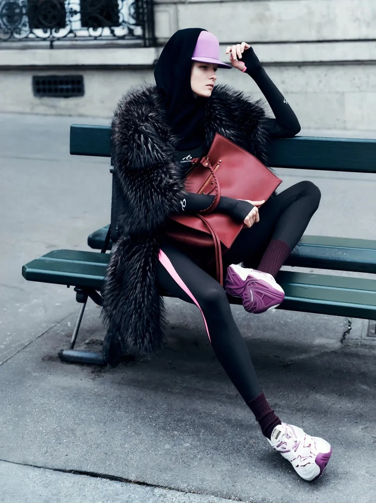 Leggings Are the Skinny Half of Fashion’s New Y-Line