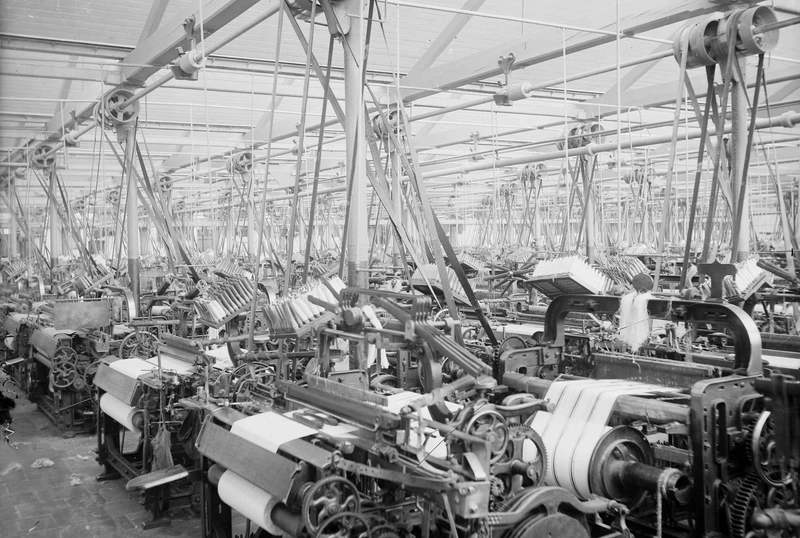 Ewart's Linen Factory on Crumlin Road in Belfast, Northern Ireland, 1897 From Prehistoric Flax to Modern Linen Fabric 5
