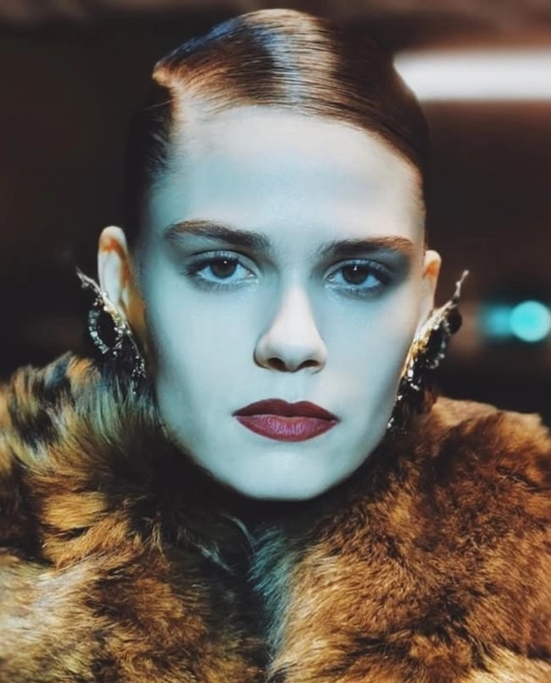 Burgundy Lipstick Is Drinking Red Wine This Fall