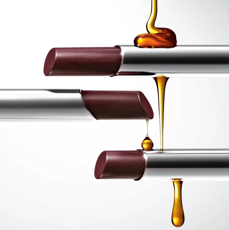Burgundy Lipstick Is Drinking Red Wine This Fall 10
