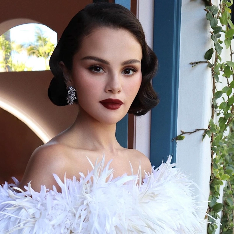 Burgundy Lipstick Is Drinking Red Wine This Fall