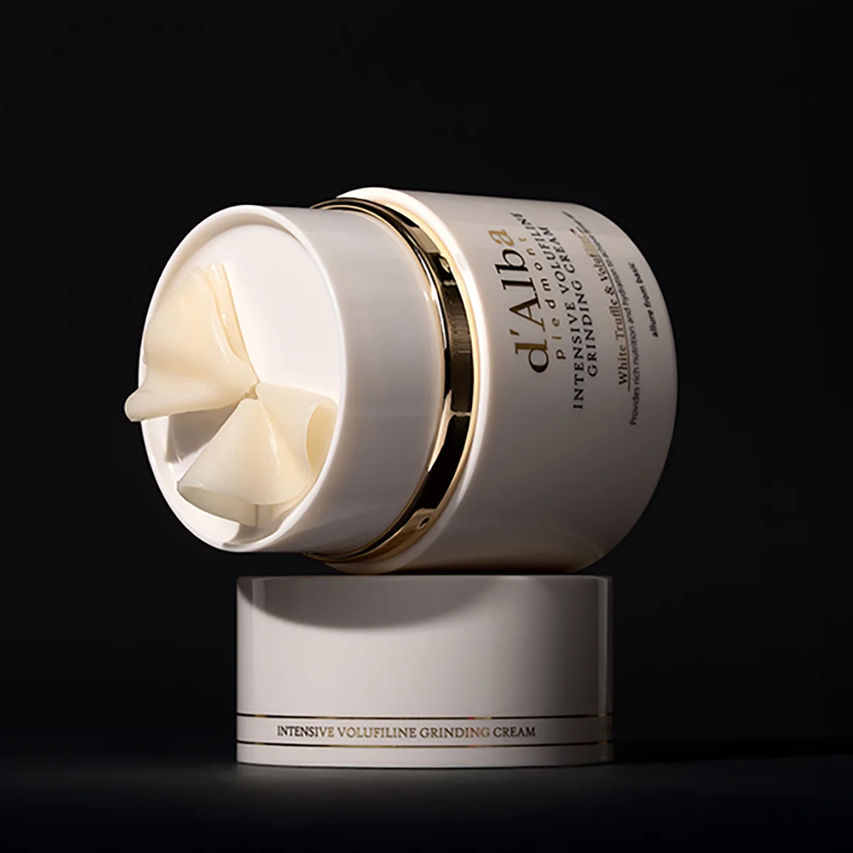 Volufiline Is Escaping the Serum Bottle 2