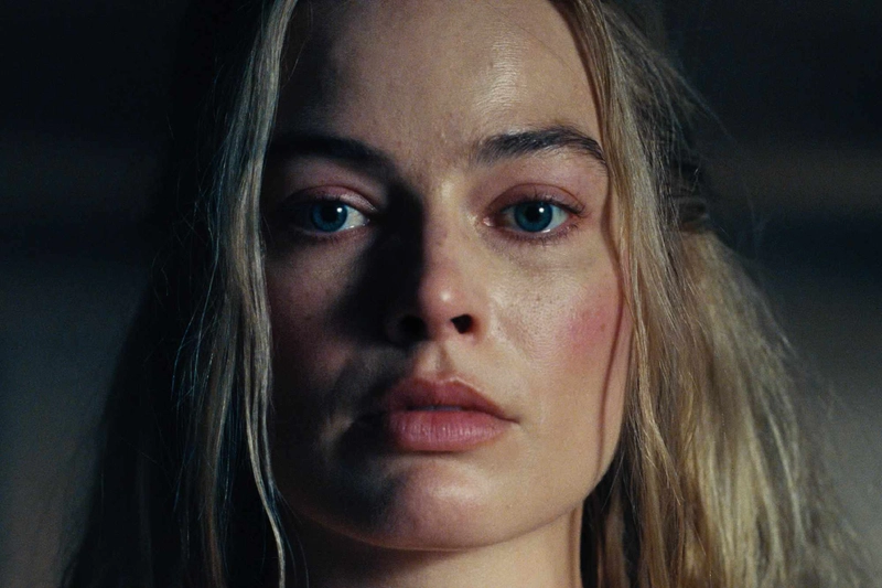 Margot Robbie's makeup by Siân Miller Cranberry Blush 4
