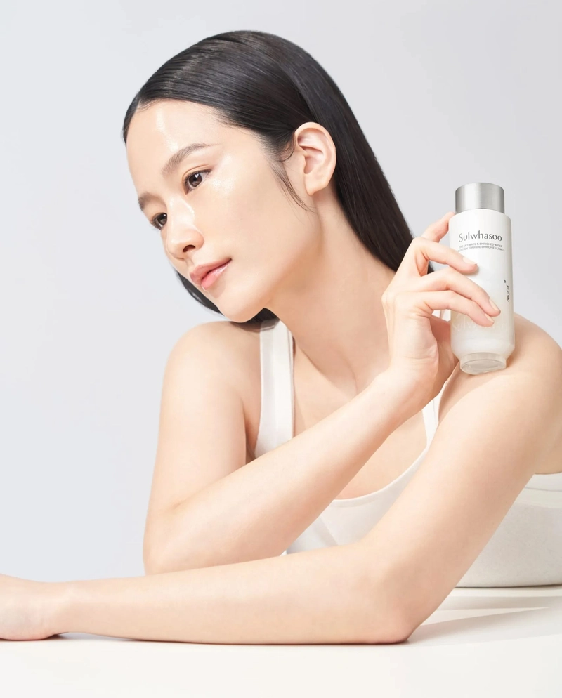 Sulwhasoo The Ultimate S Enriched Water Ceramides: The Lipids That Build the Skin Barrier 5
