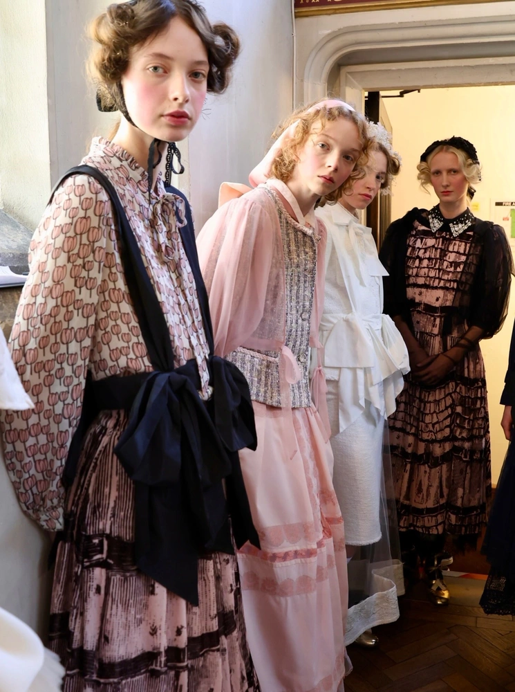 Bora Aksu SS27: The Women Who Sewed the Moonlight